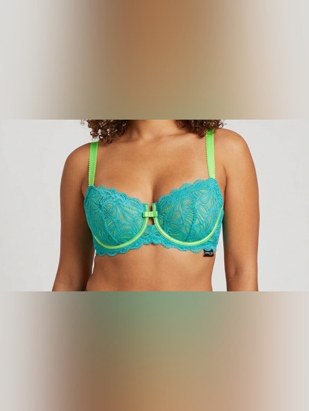 Adore Me 40D. Vibrant Green Lace Bra